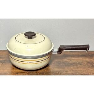 Vintage Regal Ware White Cast Aluminum 3 QT Large Striped Saucepan with Lid